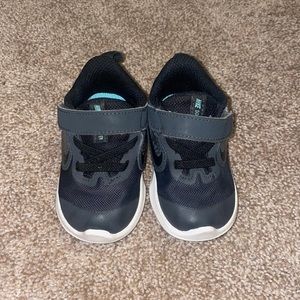 Baby girl size 4C Nike sneakers